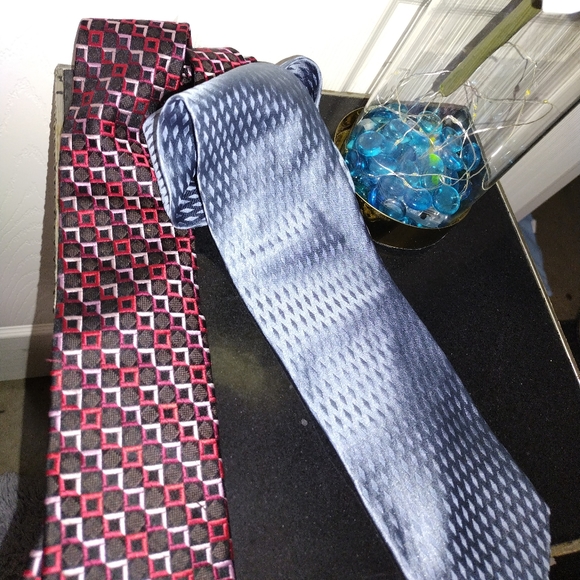 Men Neck Ties - Picture 3 of 3